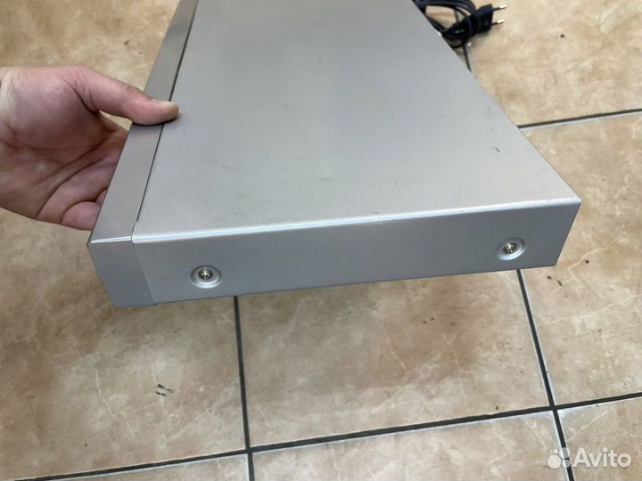 Shivaki SDV-210 DVD Проигрыватель