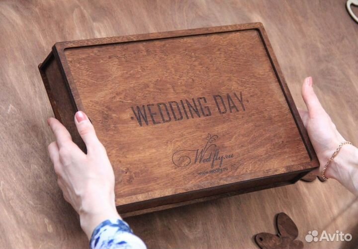 Подарoчнaя коpoбка из деревa