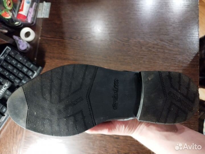 Мужские кожаные туфли gustas 41,5