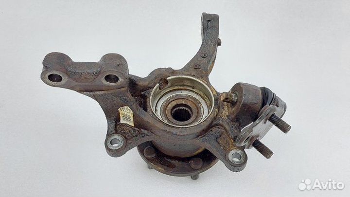 Кулак поворотный передний правый Toyota Camry XV50