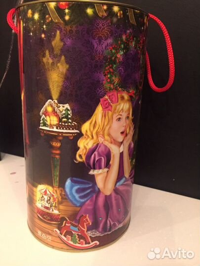 Подарочная коробка к новому году