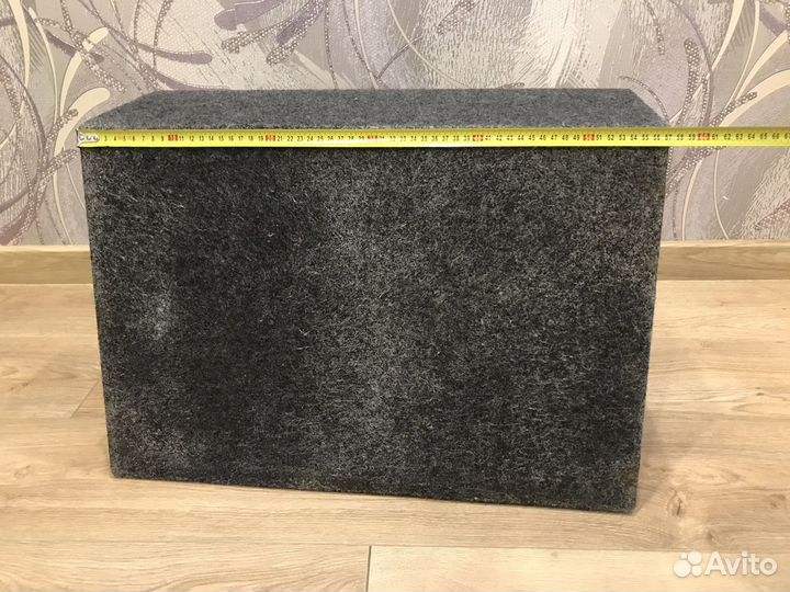 Автомобильный сабвуфер