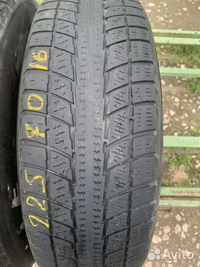 Triangle Snowlink TWT02 225/70 R16