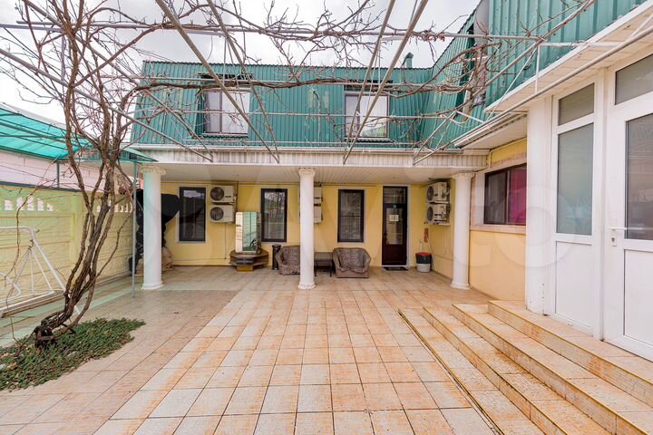 Дом 402,8 м² на участке 4,8 сот.