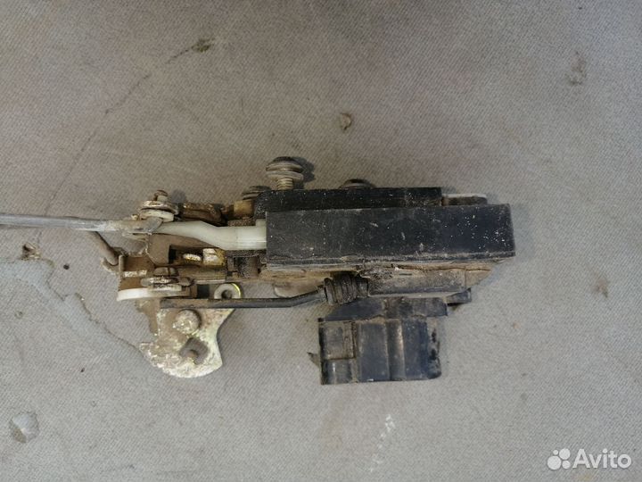 Замок двери передней правой для Chevrolet Blazer