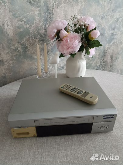 Видеомагнитофон