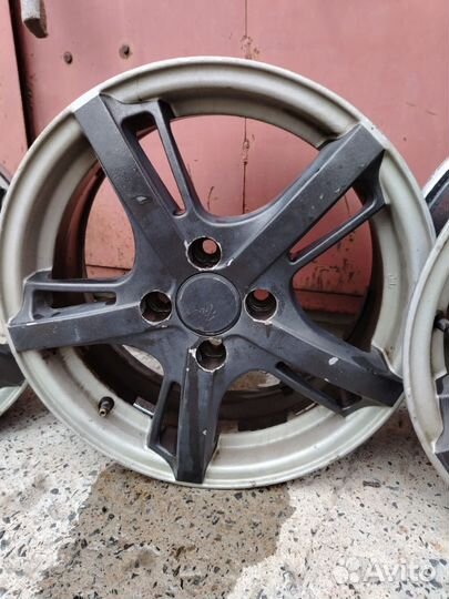 Литье диски r15 4x100 renault logan