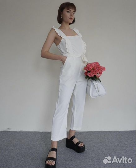 Комбинезон белый летний