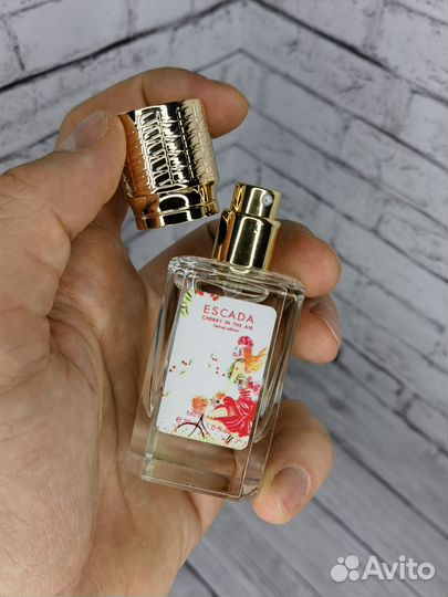 Духи женские Escada Cherry in the Air 30 мл Люкс