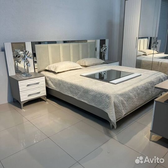 Современная спальня