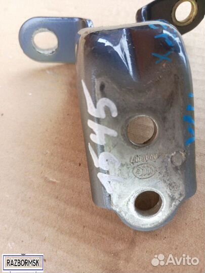 Петля верхняя передней левой двери Kia Sportage 4