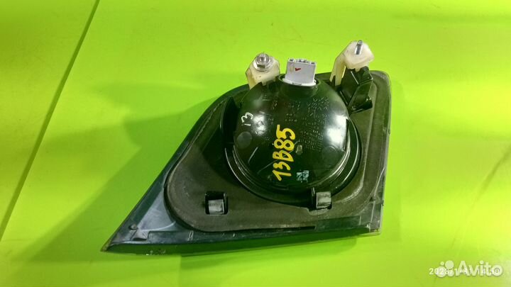 Фонарь внутренний правый для Mazda 3 2003-2009