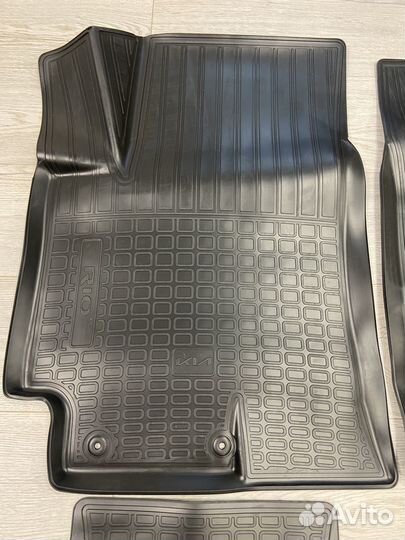 Оригинальные резиновые ковры Kia Rio 2017