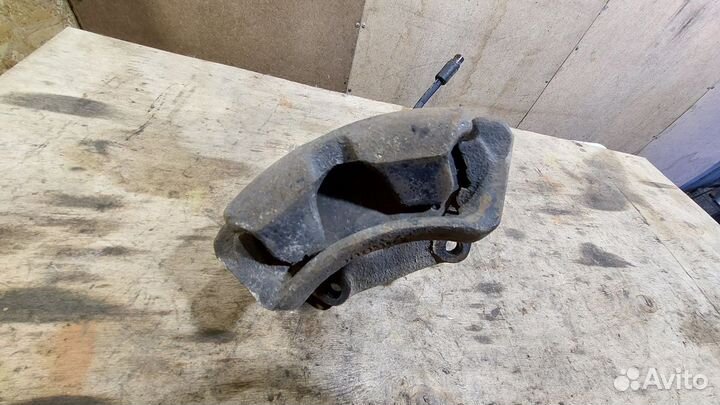 Суппорт тормозной передний правый AKL Passat B5