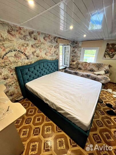 Кровать детская с мягкой спинкой