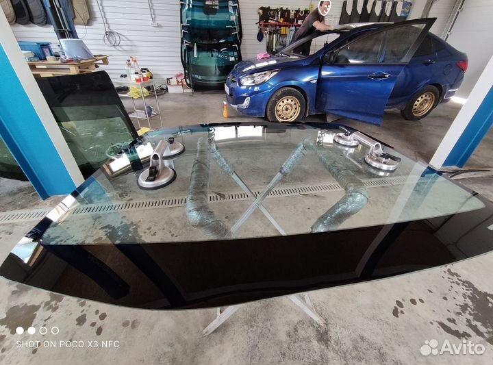 Лобовое стекло VW Jetta V (2005-10)