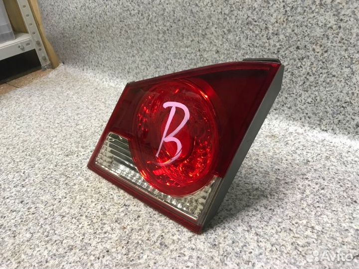 Фонарь правый Honda Civic 4D 2007