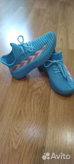 Кроссовки детские