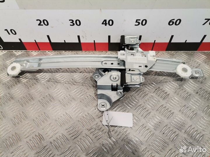 Стеклоподъемник электрический задний левый