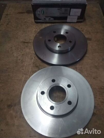 Тормозные диски передние на Форд фокус 2-3