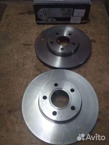 Тормозные диски передние на Форд фокус 2-3
