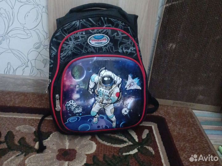 Продам рюкзак для мальчиков,7-8