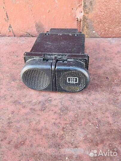 Кнопка обогрева стекла задняя Volkswagen Sharan