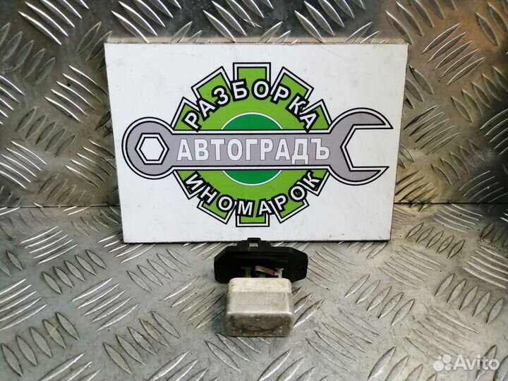 Резистор отопителя Mazda Demio 2000г