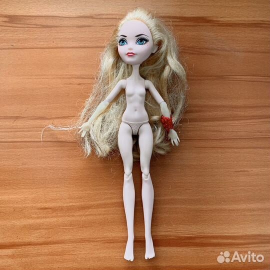 Кукла Ever After High Эппл Уайт День Коронации