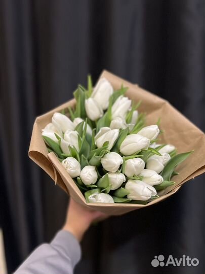 Оформленный букет тюльпанов