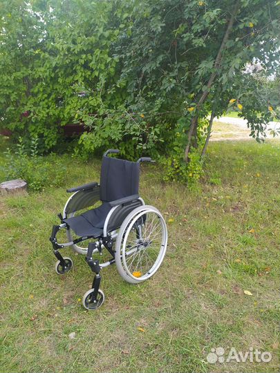 Инвалидная коляска