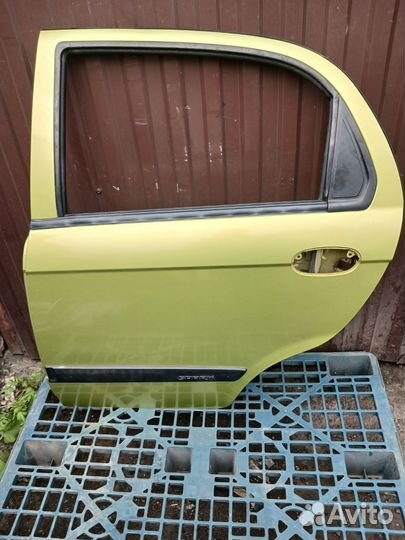 Дверь задняя левая Chevrolet Spark M200