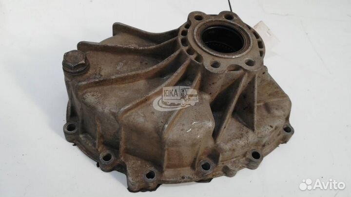 Корпус кпп задний isuzu 4HK1 NPR75 MYY6