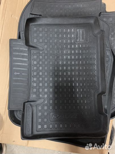 Ковры резиновые RAV-4 4го поколения