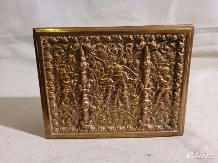 Антикварная Шкатулка