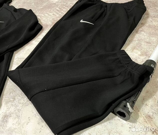 Спортивные костюмы Nike