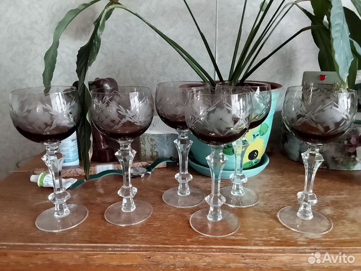 Хрустальные бокалы