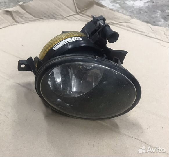 Фара противотуманная левая Golf 6