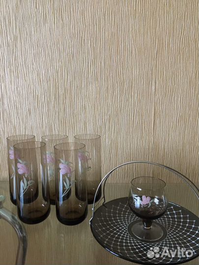 Фужеры и бокалы из цветного стекла винтаж