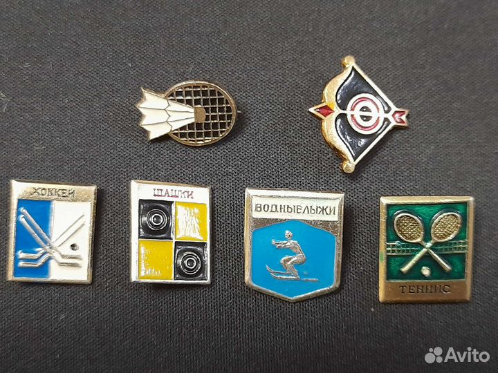 Набор очень редких значков, 9 шт