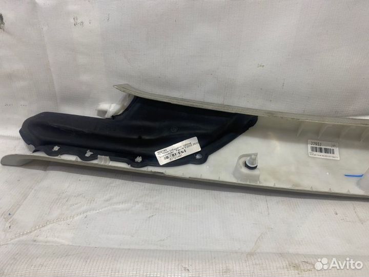 Обшивка стойки Volkswagen Passat B6 2005-2010