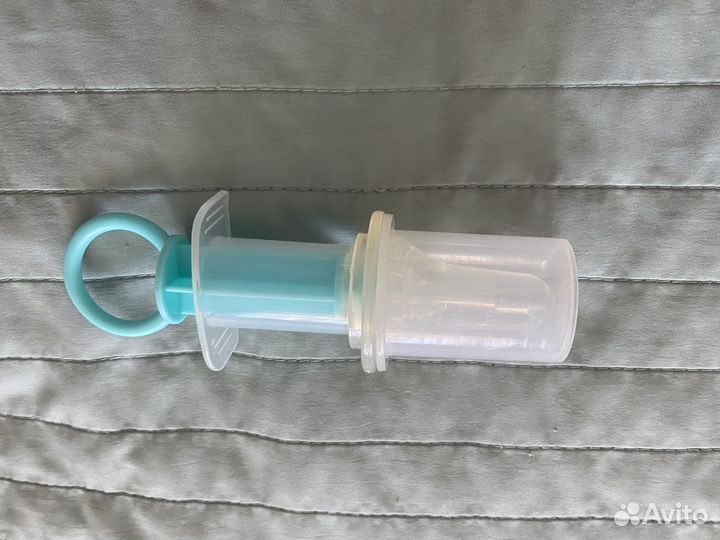 Шприц для лекарств и новая соска avent