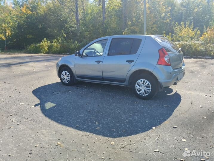 Renault Sandero 1.6 AT, 2011, 109 000 км