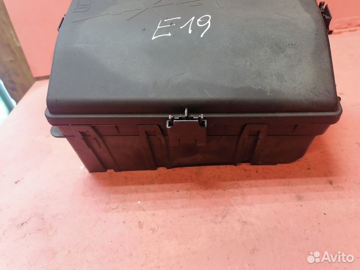 Блок предохранителей Chevrolet Cruze 2009