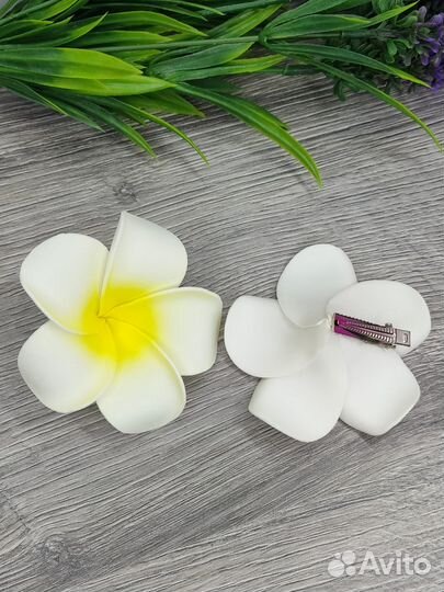 Заколки для волос цветы 4 штуки