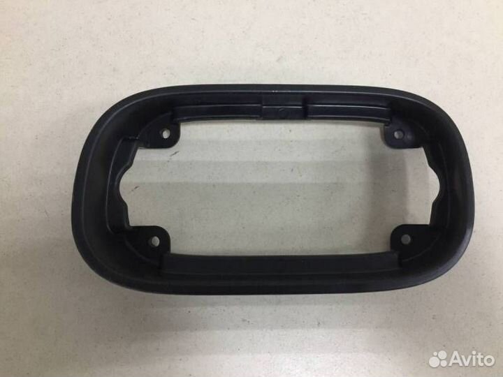 Рамка противотуманной фары левой Hyundai Getz 2002