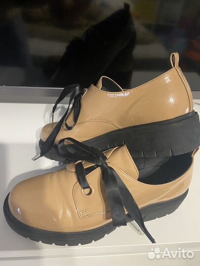 Лоферы женские