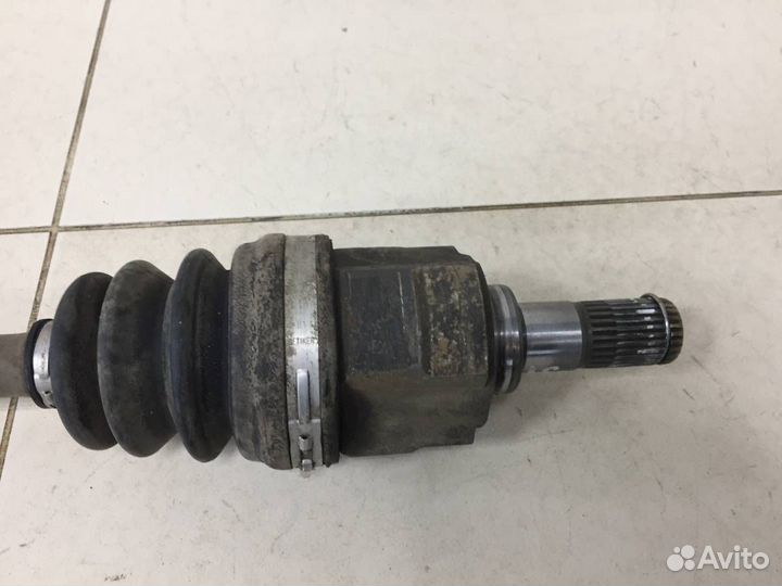 Привод левый передний Hyundai Solaris