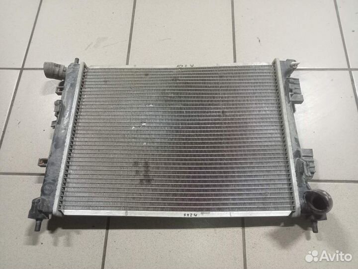 Радиатор охлаждения двигателя Хендай Солярис