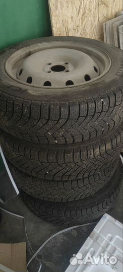 Pirelli Carrier Winter 185/65 R15